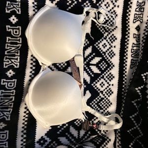 Victoria’s Secret Bombshell Push-Up Bra